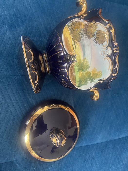 Terrina / Bomboneira Decorativa em Porcelana com Tampa – Azul e Dourado