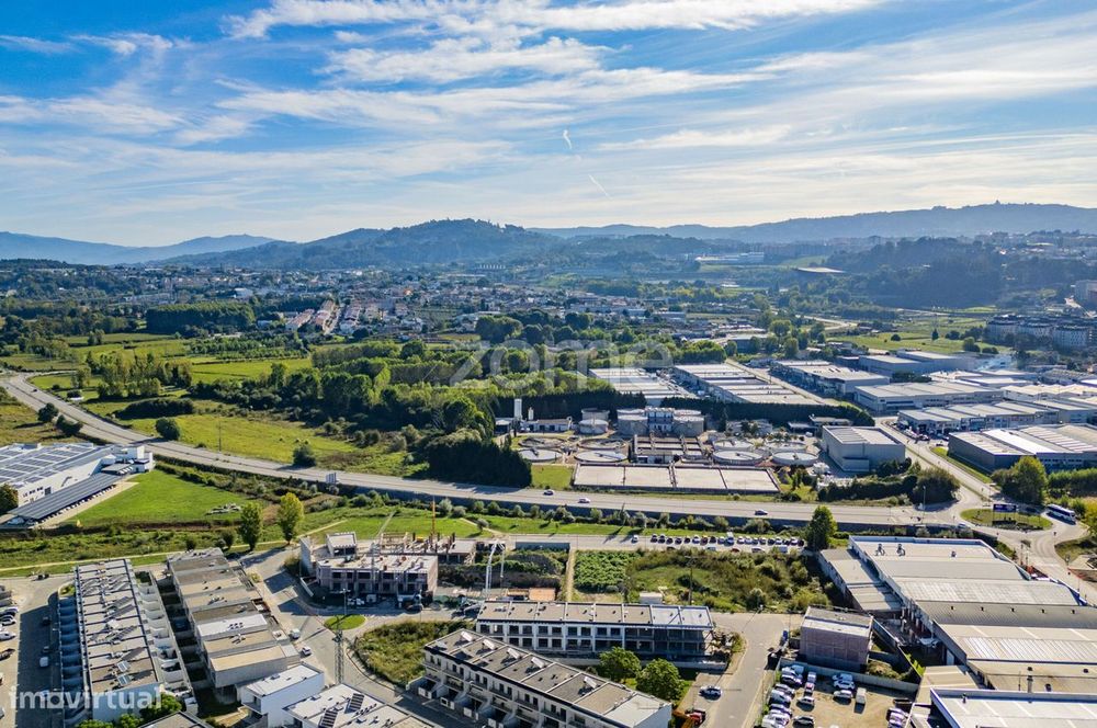 Moradia Gaveto T3 | Construção | Frossos-Braga | Amplo Espaço Exter...