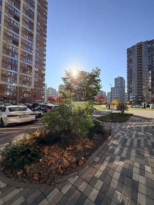 Продаж 1-к квартири ЖК Варшавський, 43м2, 68 000 USD, документи