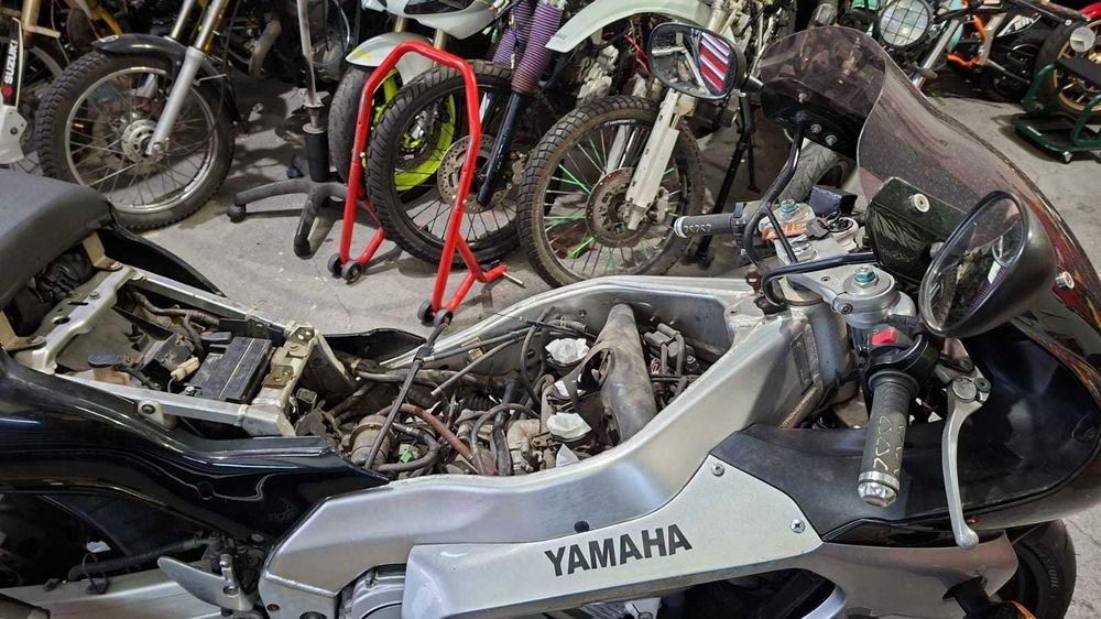 Yamaha YZF  thunderace 1000 aceito retoma