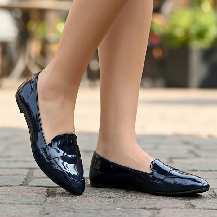 Baleriny damskie granatowe lakierowane eleganckie 6361 rozm. 40