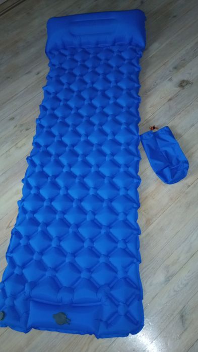 Надувний матрац,каримат
