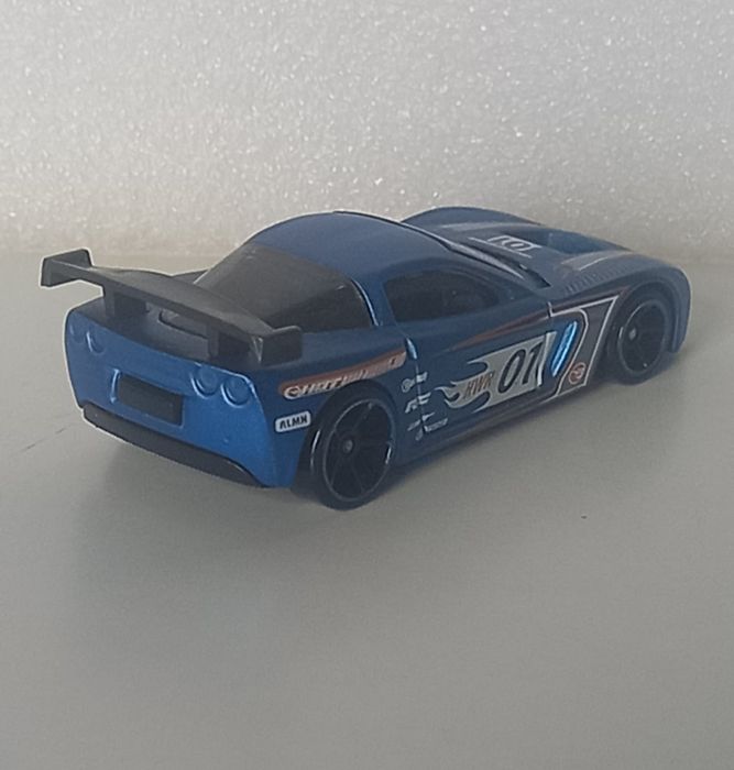 (TH) Treusure Hunt Corvette Hot wheels
