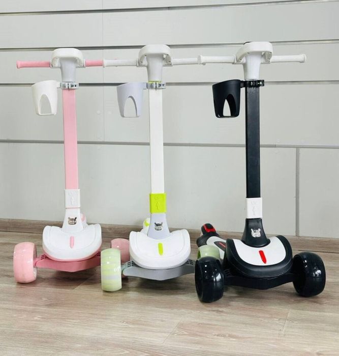 Триколісний максі самокат складний з тримачем для пляшки макси самокат