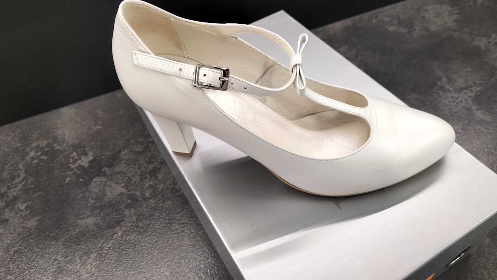 Ślubne KOTYL 37 biała perła