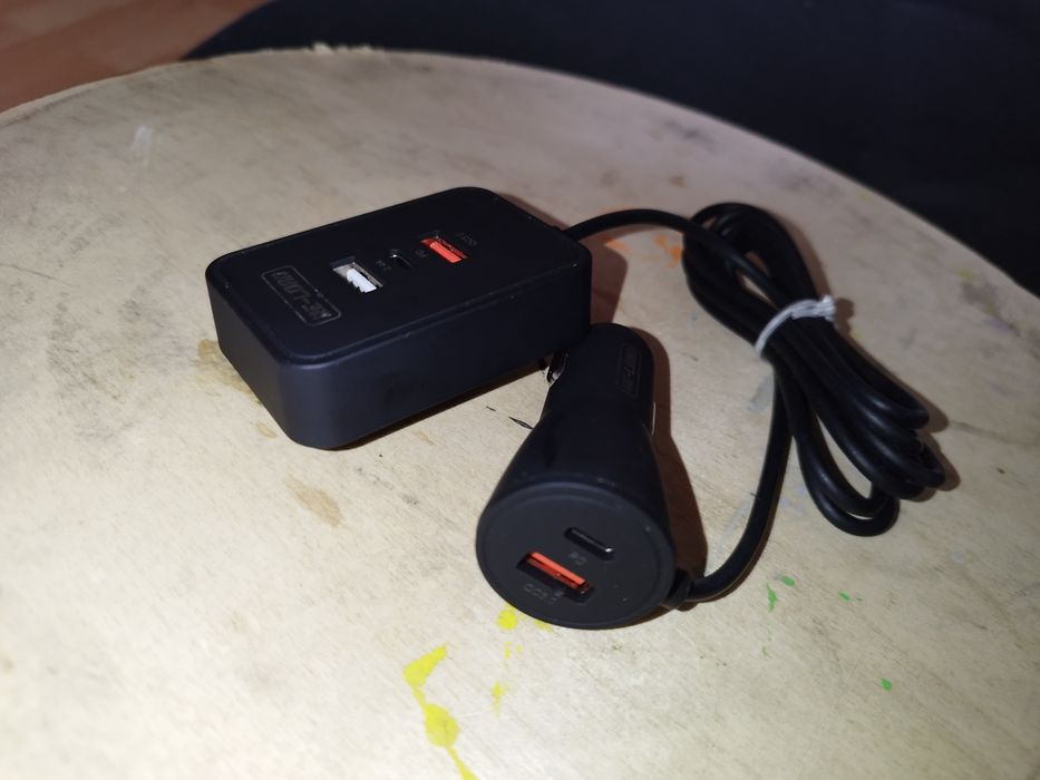Re-load 52W – Szybka ładowarka samochodowa z 5 portami USB!