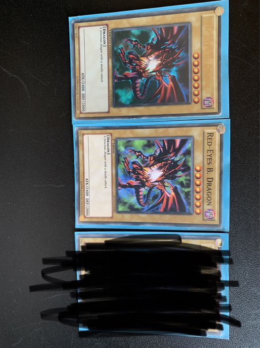 2 Red-Eyes Black Dragon (Yu-Gi-Oh)