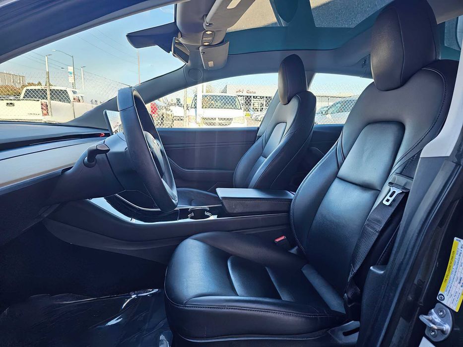 Tesla Model 3 Long Range      2019