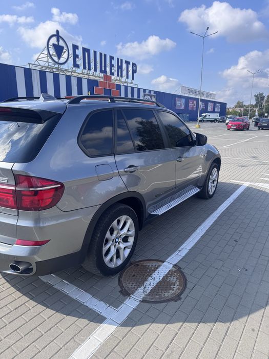 Продам BMW  X5 2013