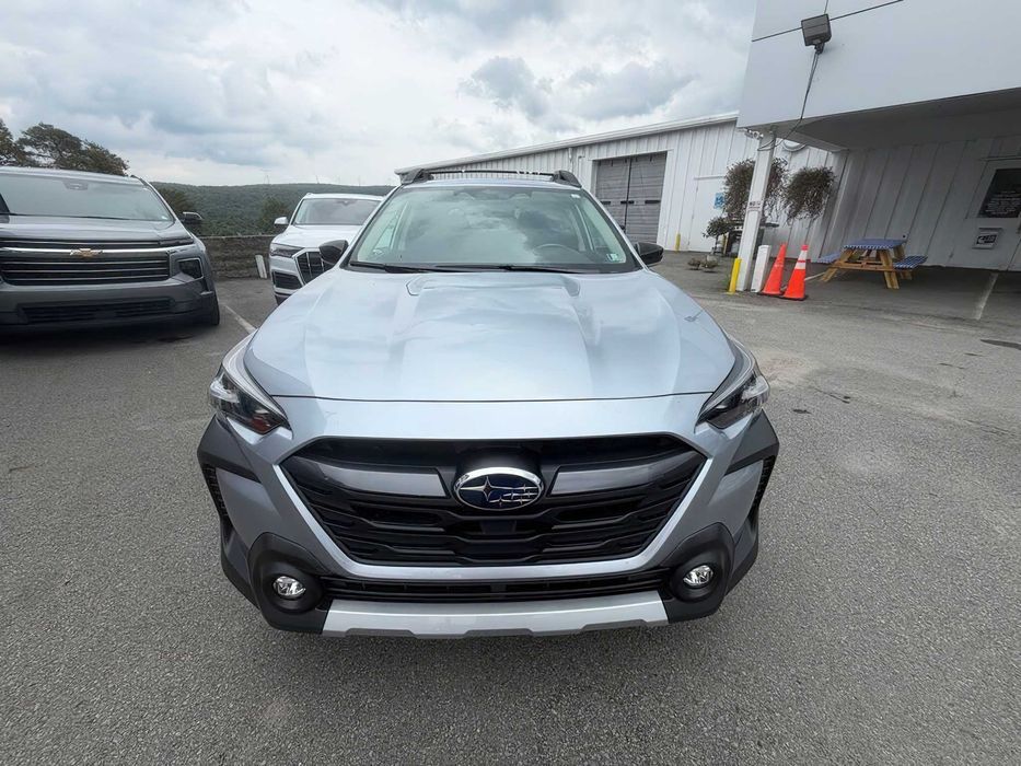 Subaru Outback      2024
