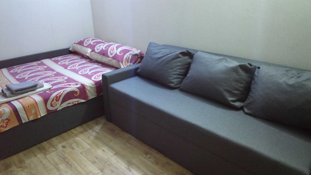 Посуточно отдельная квартира 4 спальных места (2+2) ,Киев ул.Ялтинская