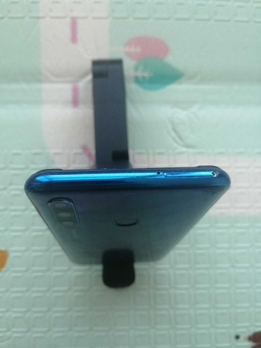 Honor 10i 4/128 2 sim NFC  в хорошем состоянии