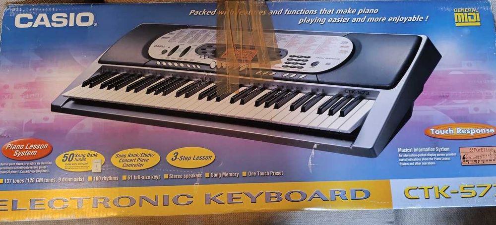 Синтезатор Casio CTK-573 — як новий!