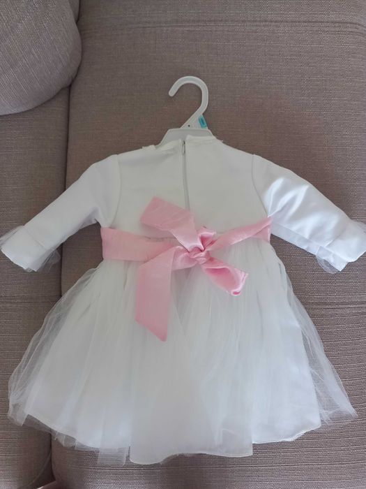 Sprzedam ubranko do chrztu rozmiar 68