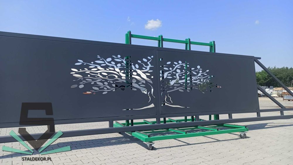 Brama przesuwna 4x1,5m wycinana laserowo, CNC,  panelowa.  Corten.