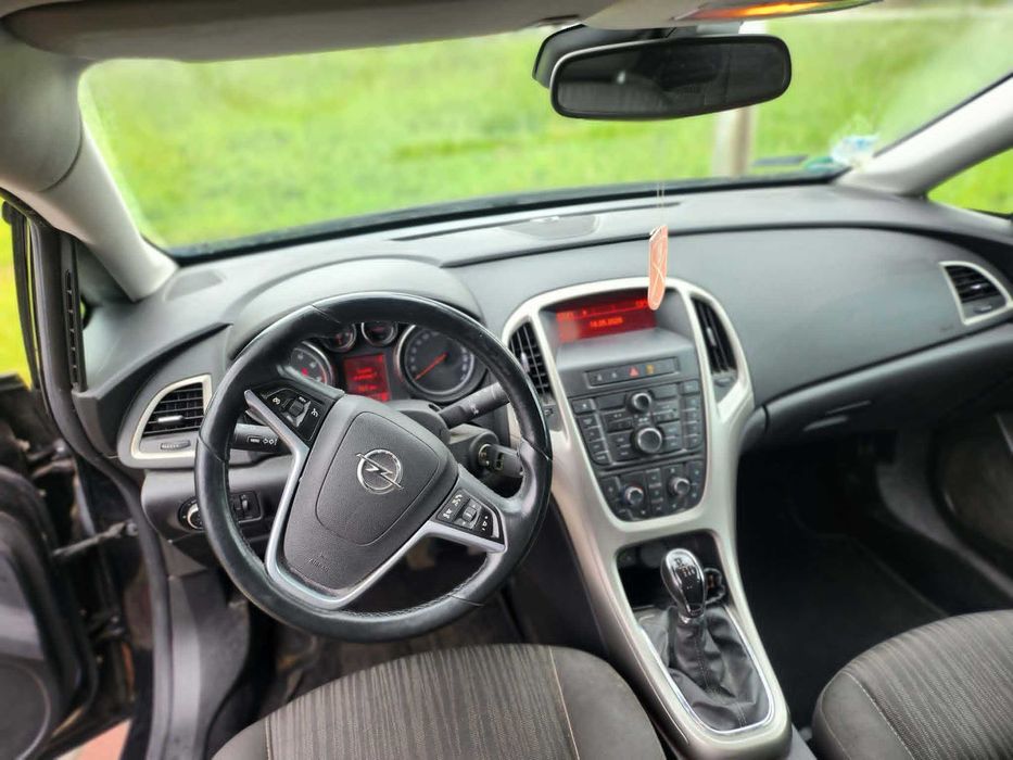 Opel Astra J IV 1.4 kombi LPG