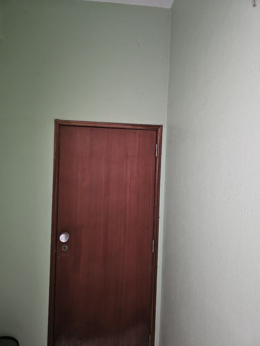 Cave com área de 141 m2