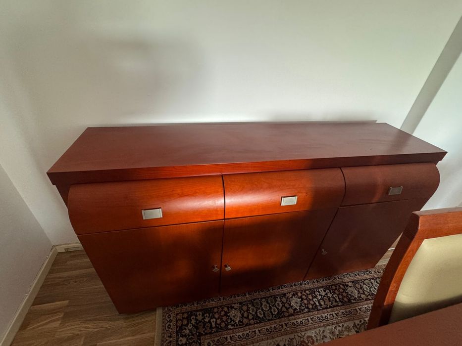 Conjunto de mesa e aparador