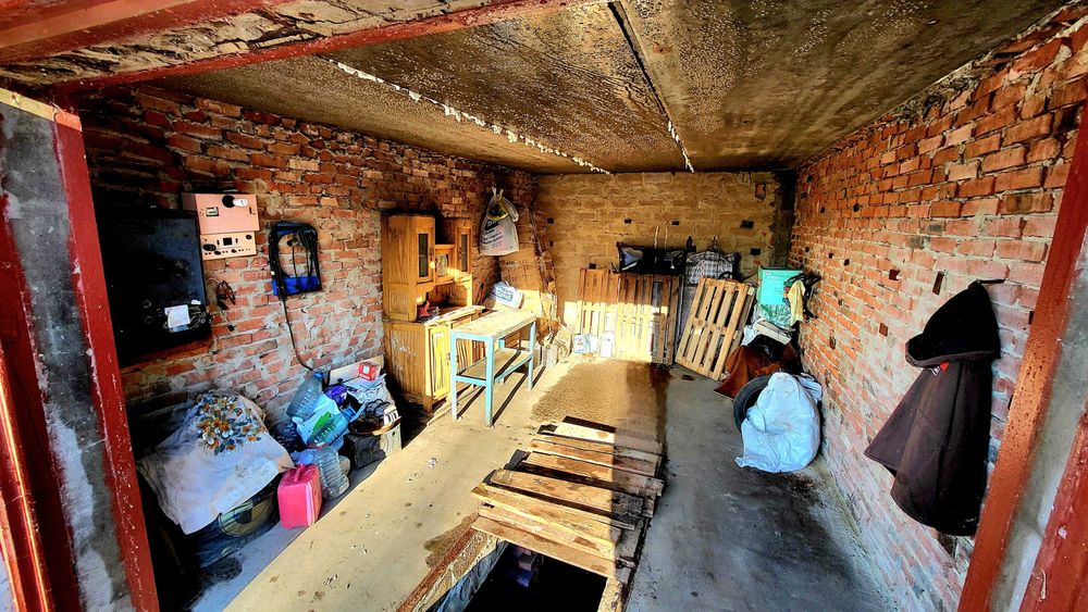 Продам гараж, поруч з Метро, кооператив "Олімпійський" (Восход")