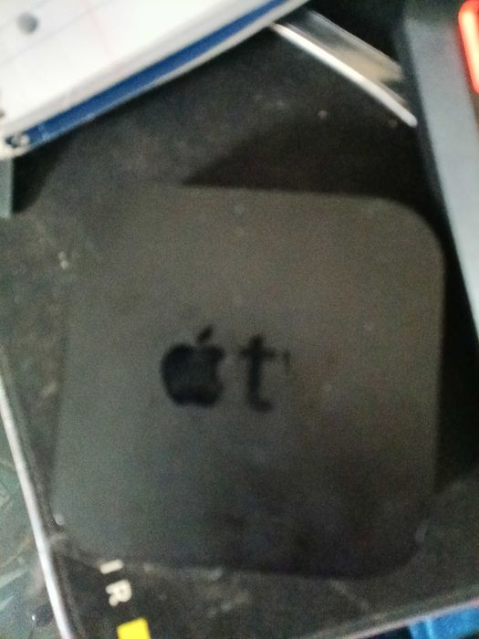 Apple TV (3rd Gen), with remote