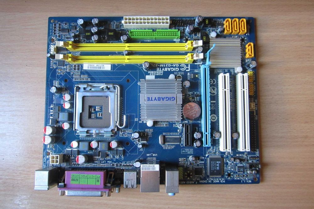 Материнская плата Gigabyte GA-G31M-S2L (S775, G31, PCI-E16, SATA, VGA)