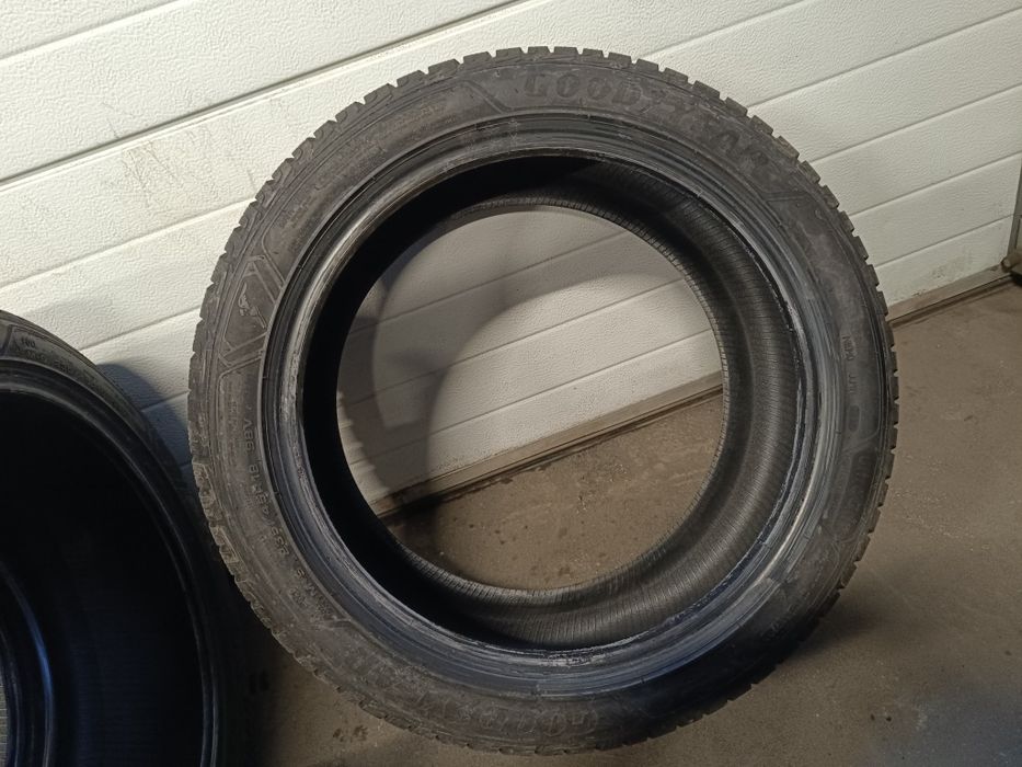 2x Goodyear 235/45/18 zimowe 25rok