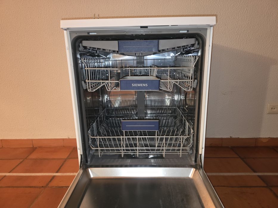 Máquina de lavar loiça Siemens SN236WO2KE