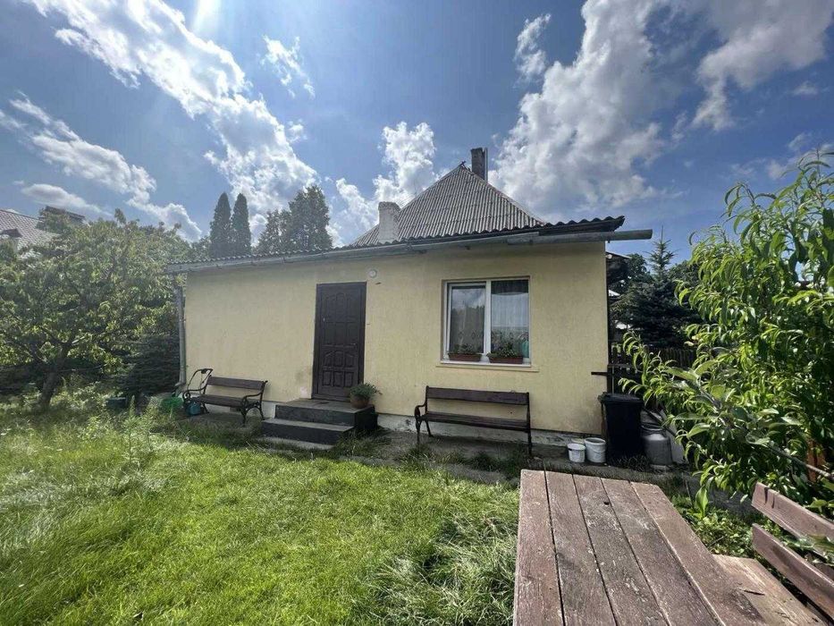 Продаж частини будинку, Брюховичі