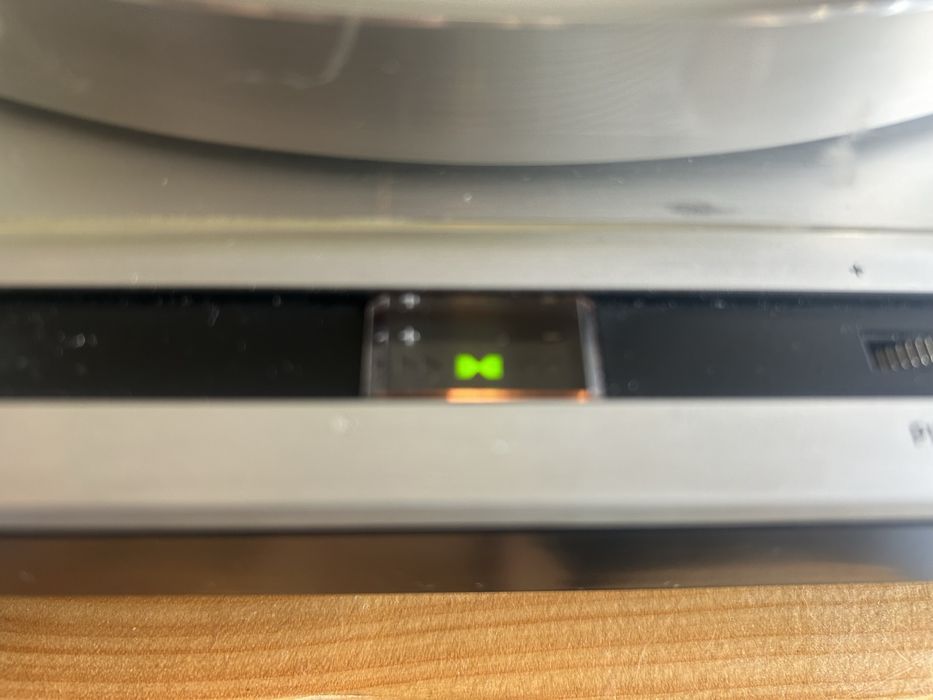Gramofon Onkyo CP-1130F Polecam