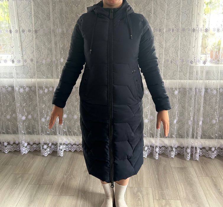 Зимова жіноча куртка