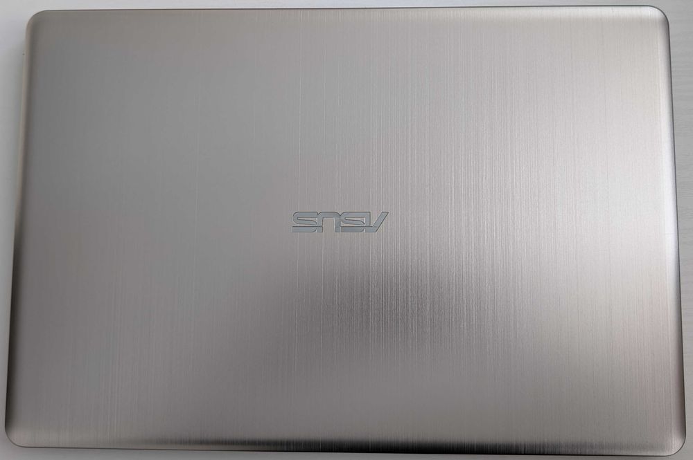Ноутбук ASUS VivoBook Pro 15 I7-7700HQ\16GB RAM\256GB SSD+ 1TB HDD\Nvidia MX150