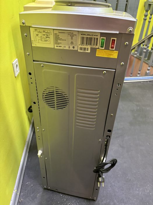 Кулери для води 2 шт