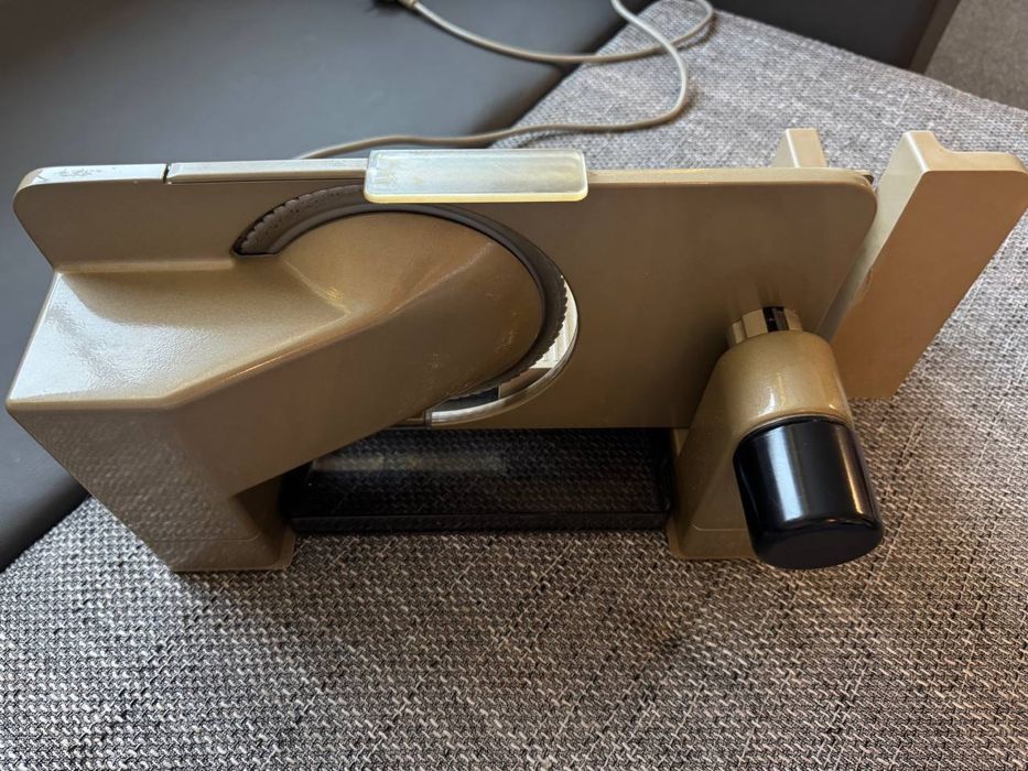 Слайсер/різак кухонний