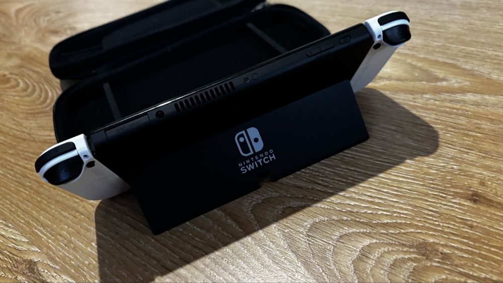 Nintendo switch oled + Mario kart deluxe