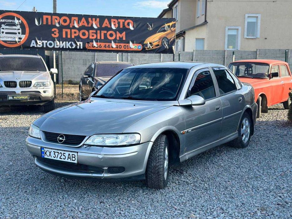 Opel Vectra  1999 1.8 газ/бензин