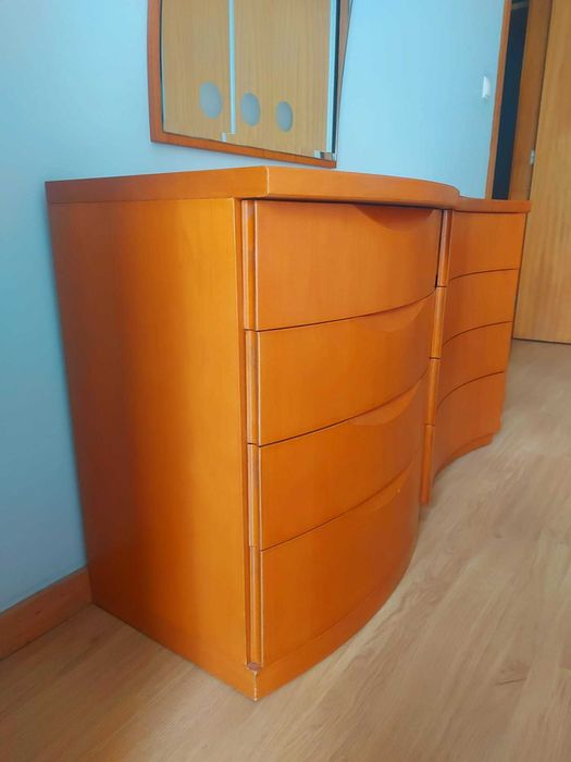 Mobília de Quarto Completa – Madeira de Faia – Em Bom Estado