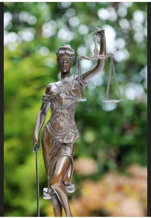 Piękna Bogini Sprawiedliwości