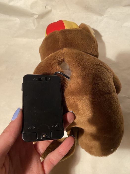 Miś opowiadający bajkę o Królewnie Śnieżce