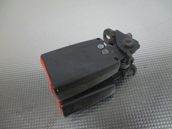Encaixe de cinto trás esquerdo FORD Mondeo IV (BA7)