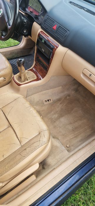 Sprzedam Skodę Octavię 1.8t b+g sprawna do poprawek