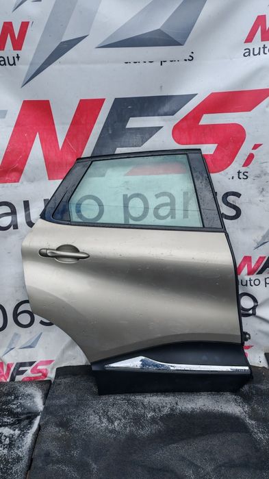 Задні праві двері renault captur