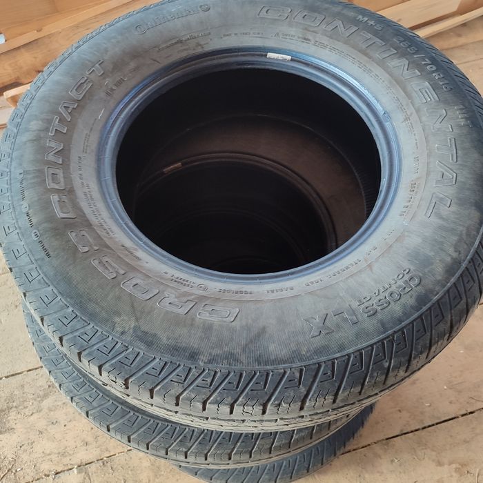 Шини  Continental 255/70 r16