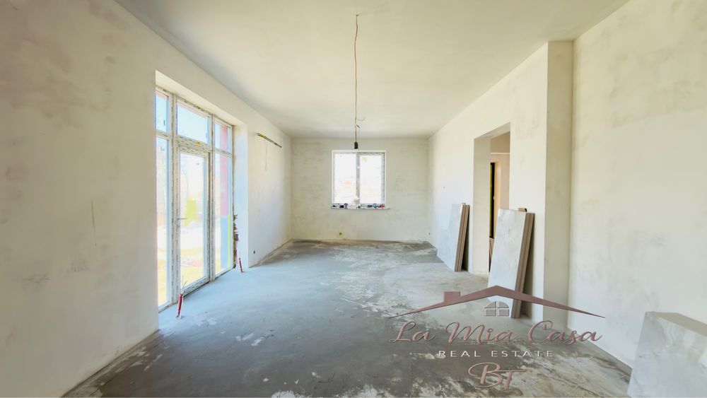 Продаж стильного будинку під ключ , приміська