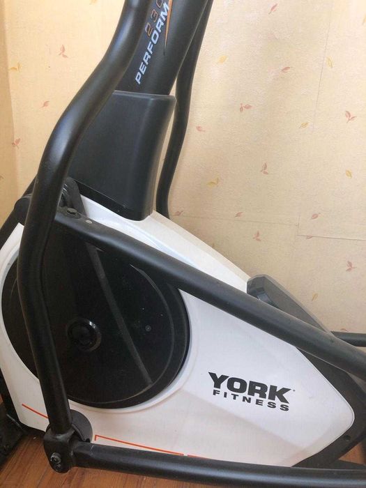 ORBITREK York Perform 230 Cross Trainer