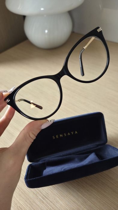 Okulary korekcyjne oprawa Sensaya kocie oko cyrkonie Vision Express -0,25