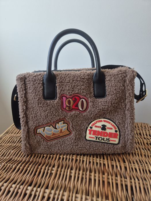 Mala média Tous, tiracolo ou mão