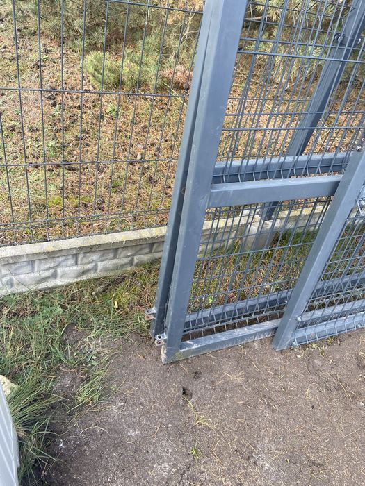 Brama ogrodzeniowa z furtką - duża