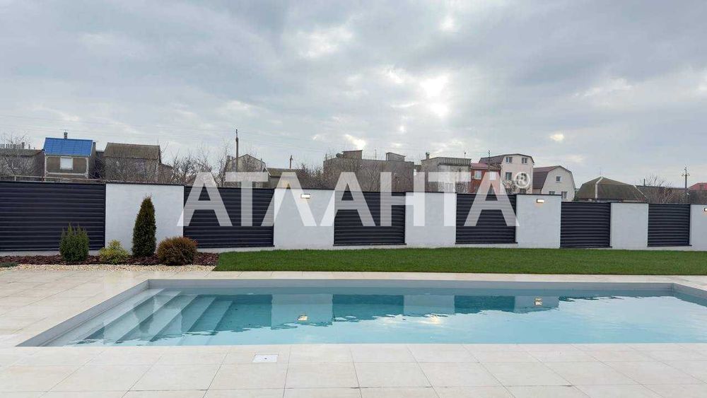 Одноэтажный дом элит класса на 10.66 сотках в Совиньоне