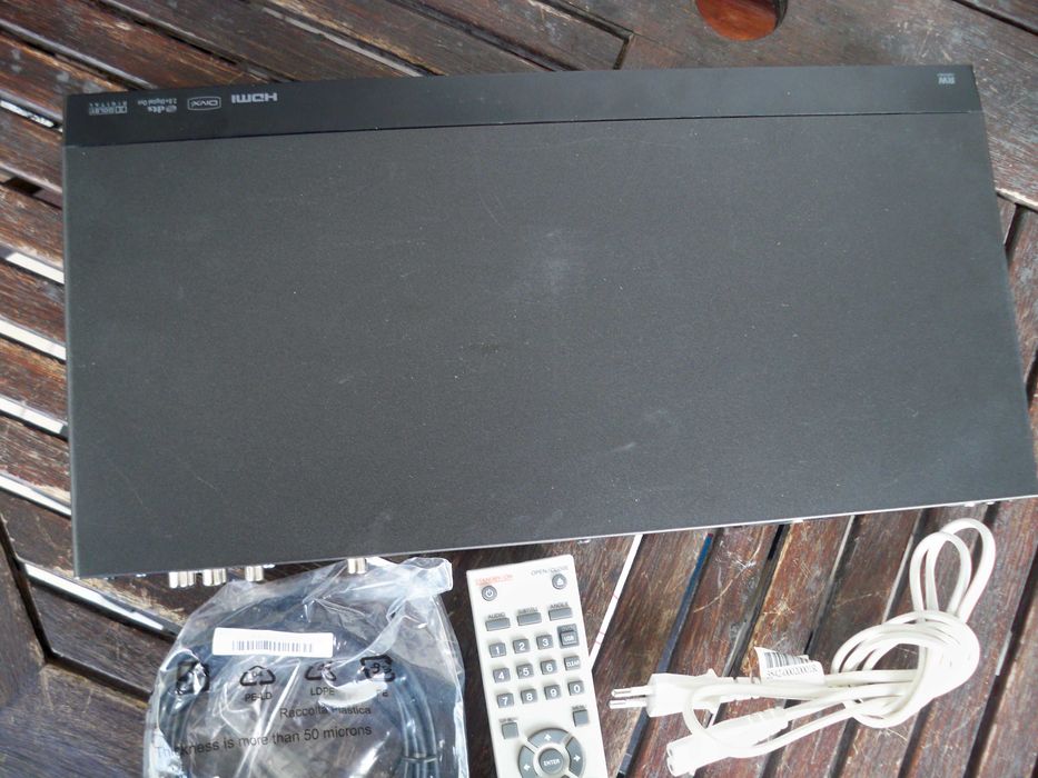 odtwarzacz DVD Pioneer DV-410, pilot, z USB i HDMI