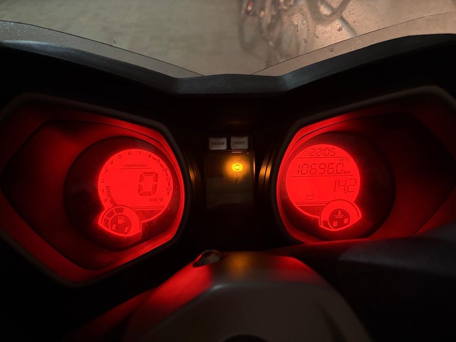 Vendo Xmax 250cc  10700kms  2017